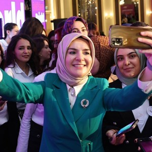 Bakanımız Göktaş, Mühendis Kızlar İstanbul Buluşması ve FSMVÜ Otizm Protokolü İmza Töreni’ne Katıldı - fotoğraf 3