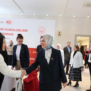 Minister of Family and Social Services Göktaş met with representatives of civil society organizations within the scope of the Week of Persons with Disabilities - fotoğraf 2