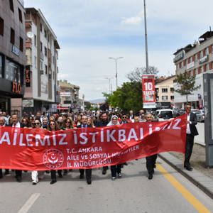 ‘Ailemiz İstikbalimiz’ temasıyla kortej yürüyüşü gerçekleştirildi - fotoğraf 3