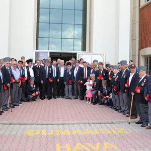 Kıbrıs Barış Harekatına Katılan Gazilerimiz 45 Yıl Sonra Madalyalarına Kavuştu - fotoğraf 2