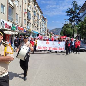 15-21 Mayıs #AileHaftası etkinlikleri kapsamında "Ailemiz İstikbalimiz" temalı kortej yürüyüşü - fotoğraf 3