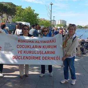 ‘Ailemiz İstikbalimizdir’ Sloganıyla Farkındalık Yürüyüşü Gerçekleştirildi. - fotoğraf 3