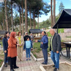 Sayın Valimizin Eşi Meral DORUK Hanımefendinin de katılımıyla engellilerimizle piknik etkinliğinde buluştuk. - fotoğraf 2