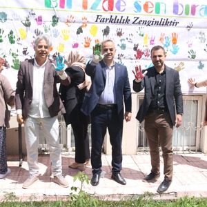 Engelsiz uçurtma şenliğinde renkli anlar  - fotoğraf 1