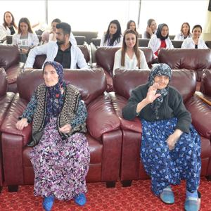 Dünya Yaşlılar Gününde 100 Yaşına Giren “Gülaver ve Fatma Teyzeye”  Doğum Günü Sürprizi - fotoğraf 10