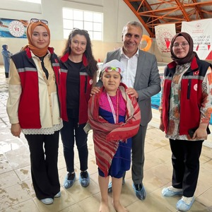 "Hayata Kulaç Atıyorum" projesi kapsamın da düzenlenen #otizmli bireyler #yüzme yarışmasında çocuklarımızla beraber olduk. - fotoğraf 1
