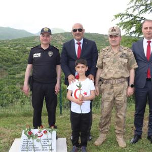 "Şehit 33 Er" için Anıttepe’de  Anma Töreni - fotoğraf 4
