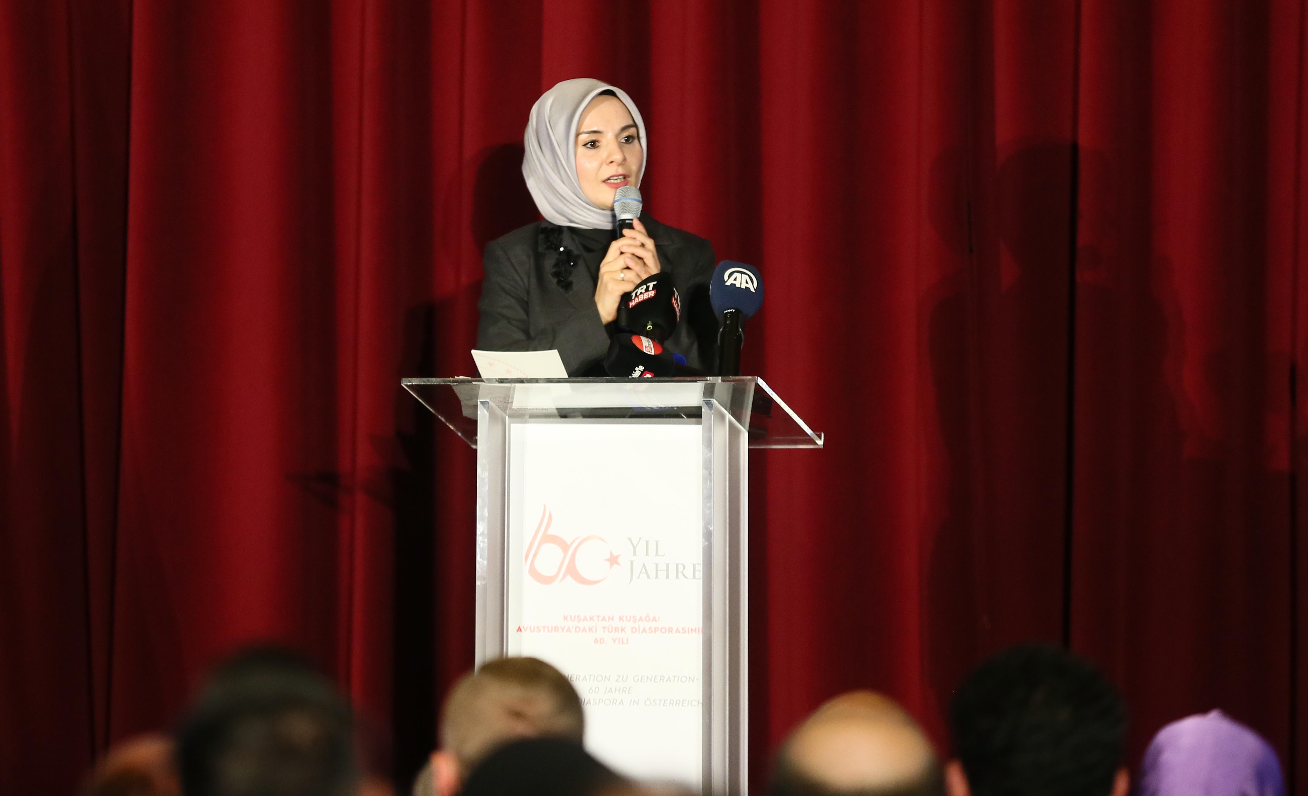 Bakanımız Mahinur Özdemir Göktaş, İsrail'in Gazze'de yaptığı "soykırım"da hayatını kaybeden kadınlara dikkati çekti