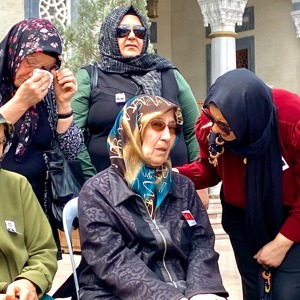 İl Müdürümüz Sayın Çiğdem AÇIKYILDIZ KAZEL, kahraman Gazimiz Muzaffer AKPINAR'IN cenaze törenine katılım sağladı. - fotoğraf 2
