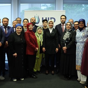 Aile ve Sosyal Hizmetler Bakanımız Göktaş, UID Anvers Belçika Bölge Ofisi'ni ziyaret etti - fotoğraf 1