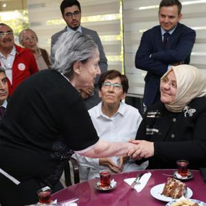 Bakan Selçuk, Dünya Yaşlılar Günü’nde Huzurevini Ziyaret Etti - fotoğraf 4