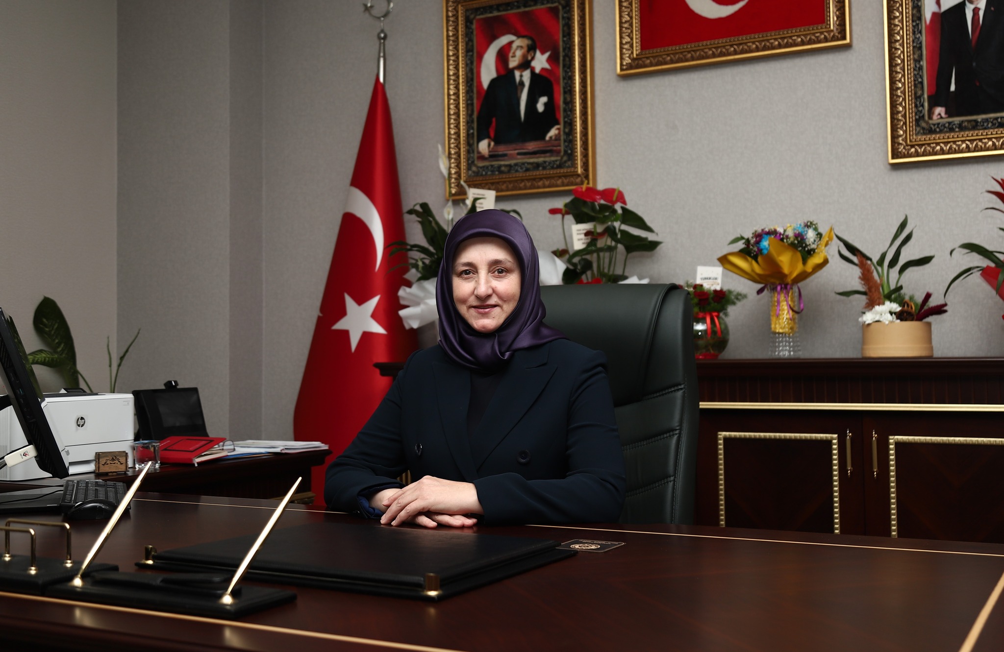 YETİM GÜLERSE DÜNYA GÜLER