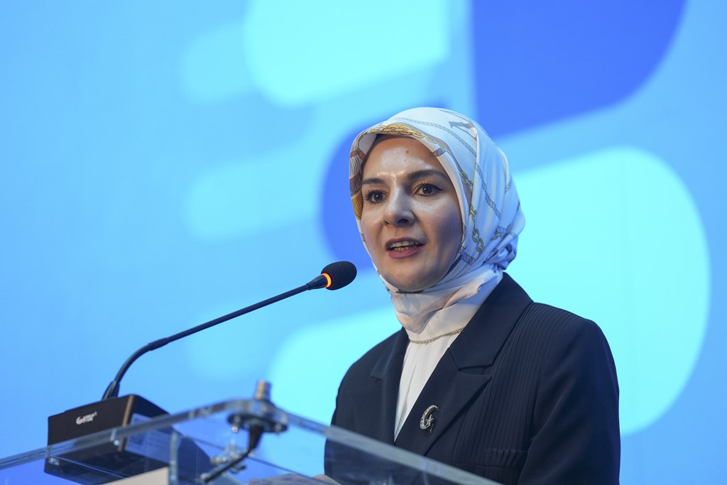 Aile ve Sosyal Hizmetler Bakanımız Göktaş'tan doğum oranlarının düşmesine ilişkin açıklama