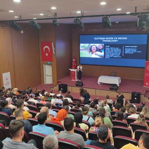 “Etkili İletişim ve Beden Dili" Konulu Söyleşi Gerçekleştirildi - fotoğraf 7