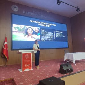 “Etkili İletişim ve Beden Dili" Konulu Söyleşi Gerçekleştirildi - fotoğraf 8
