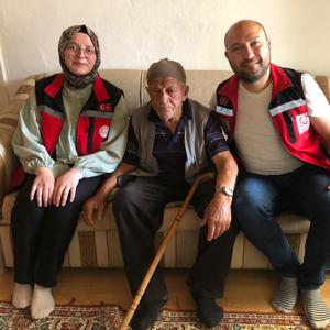 Kurban Bayramı ve Babalar Günü vesilesiyle en yaşlı Kore Gazimiz Bayram ÇELİK amcamızı ziyaret ettik. - fotoğraf 4
