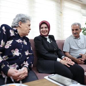 Bakanımız Mahinur Özdemir Göktaş, bayram ziyaretlerinde bulundu - fotoğraf 9