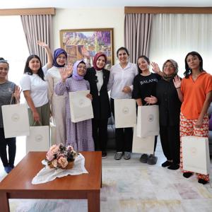 Bakanımız Mahinur Özdemir Göktaş, bayram ziyaretlerinde bulundu - fotoğraf 2