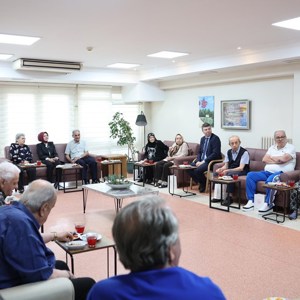 Bakanımız Mahinur Özdemir Göktaş, bayram ziyaretlerinde bulundu - fotoğraf 7