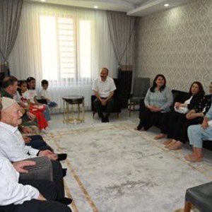 Tekirdağ Çorlu‘da vatani görevini yaparken şehit düşen M.Nezir Kaban'ın ailesini Kurban Bayramında ziyaret - fotoğraf 1