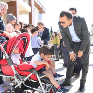 Valimiz Sayın Türker ÖKSÜZ eşi Meral ÖKSÜZ hanımefendi, İl Müdürümüz Mustafa ÇAKIR ve ilimiz protokolü Kurban Bayramı programı kapsamında Müdürlüğümüze bağlı Burdur Engelsiz Yaşam, Bakım Rehabilitasyon ve Aile Danışma Merkezi Müdürlüğümüzü ziyaret etti - fotoğraf 6