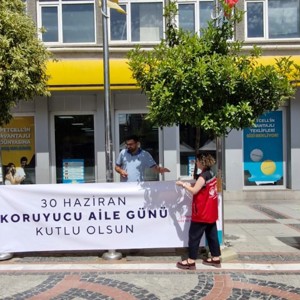 Edirne Aile ve Sosyal Hizmetler İl Müdürlüğü tarafından Koruyucu Aile Günü kutlandı. - fotoğraf 1