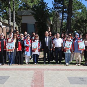 Elazığ’da “Çocuklara verilecek en güzel hediye ailedir” etkinliği düzenlendi - fotoğraf 1