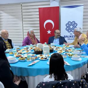 Balıkesir Huzurevi Yaşlı Bakım ve Rehabilitasyon Merkezimizde İftar Programı - fotoğraf 4