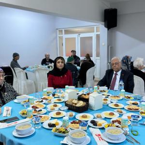 Balıkesir Huzurevi Yaşlı Bakım ve Rehabilitasyon Merkezimizde İftar Programı - fotoğraf 5