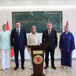 Bakanımız Mahinur Özdemir Göktaş İzmir'de Sosyal Dayanışma Merkezi'nin Açılışını Gerçekleştirdi - fotoğraf 2