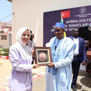 Bakanımız Göktaş, Dakar El Sanatları Eğitim Merkezinin yeni atölyelerinin açılışını gerçekleştirdi - fotoğraf 8