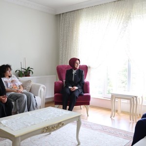 Minister Mahinur Özdemir Göktaş paid a visit for Eid al-Ain Tekirdağ - fotoğraf 10