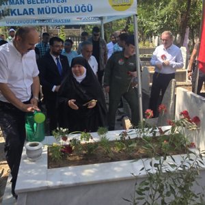 Şehit Ailerimizle, Aziz Şehitlerimizin Mezarları ziyaret  edildi - fotoğraf 3