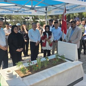 Şehit Ailerimizle, Aziz Şehitlerimizin Mezarları ziyaret  edildi - fotoğraf 1