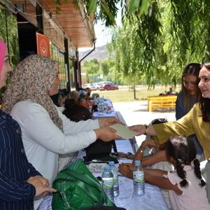 Sayın Valimizin eşi Elif MAKAS Hanımefendi ve İl Müdürümüz Sayın Çiğdem AÇIKYILDIZ KAZEL, "Koruyucu Aile Şenliği" programında koruyucu ailelerimiz ve çocuklarımızla bir araya geldiler. - fotoğraf 6