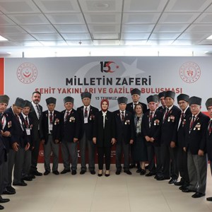 Aile ve Sosyal Hizmetler Bakanımız Göktaş TBMM'de şehit yakınları ve gazilerle bir araya geldi - fotoğraf 1