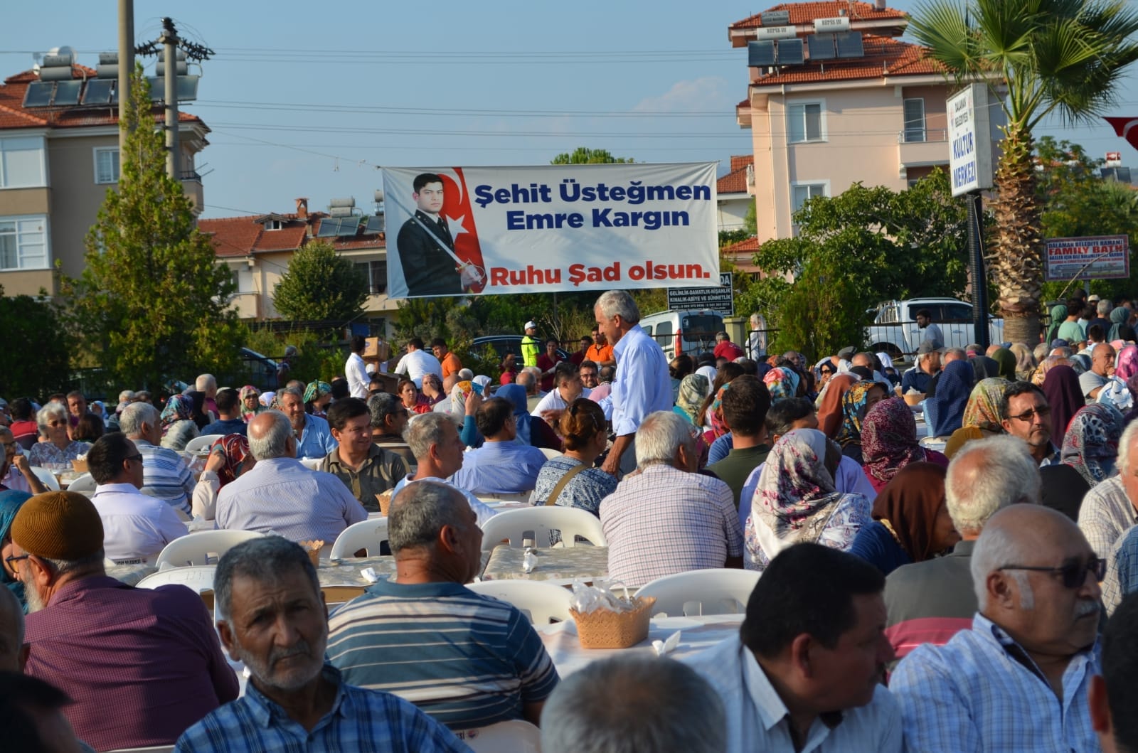 Irak’ın Kuzeyi Avaşin bölgesindeki Batin Üs bölgesinde teröristlerce düzenlenen saldırıda şehit düşen, Hava Savunma Üsteğmen Emre KARGIN ruhuna Dalaman Belediye Kültür Merkezinde Mevlid programı düzenlendi.