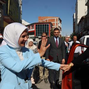 Aile ve Sosyal Hizmetler Bakanımız Göktaş, Alevi vatandaşlarla bir araya geldi, aşure dağıttı - fotoğraf 9