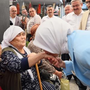 Aile ve Sosyal Hizmetler Bakanımız Göktaş, Alevi vatandaşlarla bir araya geldi, aşure dağıttı - fotoğraf 17