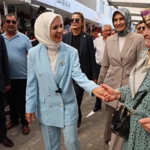Aile ve Sosyal Hizmetler Bakanımız Göktaş, Alevi vatandaşlarla bir araya geldi, aşure dağıttı - fotoğraf 16
