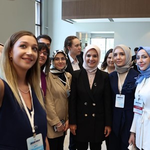Bakanımız Mahinur Özdemir Göktaş, AK Parti İnsan Hakları Eğitim Programı'nda Konuştu: - fotoğraf 2