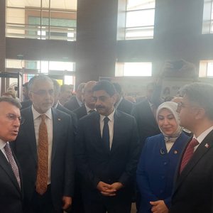 Çalışma ve Sosyal Güvenlik Bakanı Sayın Vedat IŞIKHAN'ın Katılımıyla "Milli Müdafaadan Milli Kalkınmaya Türkiye Yüzyılı’nın Kadınları Yüzyılın Kadın İstihdamı İş-Pozitif Tanıtım Programı” İlimizde Gerçekleşti - fotoğraf 4