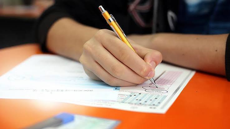 Devlet himayesindeki gençlerin YKS başarısı