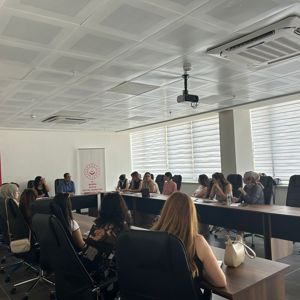 Kadın Hizmetleri Birimimiz, ŞÖNİM'lerimiz ve SHM'lerdeki Kadın İrtibat Birimlerimizin katılımıyla Müdürlüğümüz toplantı salonunda Kadın İrtibat Birimleri Koordinasyon Toplantısı düzenlendi.   - fotoğraf 1