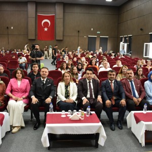 Türkiye Yüzyılı Aile Söyleşileri Programlarının Beşincisi Düzenlendi. - fotoğraf 2