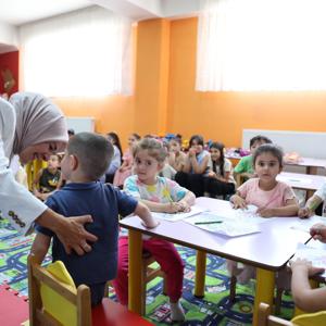 Bakanımız Mahinur Özdemir Göktaş Hakkari'de Aile Destek Merkezi'ni Ziyaret Etti - fotoğraf 13