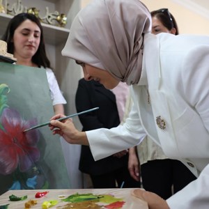 Bakanımız Mahinur Özdemir Göktaş Hakkari'de Aile Destek Merkezi'ni Ziyaret Etti - fotoğraf 6