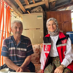 #ErdemliSHM, devletimizin bekâsı uğruna canını feda eden Aziz Şehitlerimizin bizlere emaneti kıymetli ailelerini ve kahraman Gazilerimizi ziyaret etti.         - fotoğraf 2