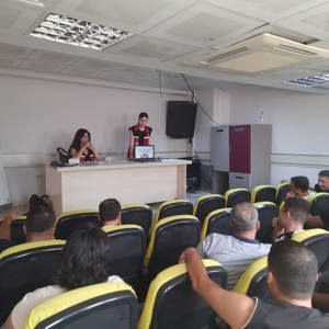 #TarsusSHM tarafından Tarsus İlçe Gençlik ve Spor Müdürlüğü personellerine #AileEğitimProgramı kapsamında "Aile Eğitim ve İletişimi, Evlilik ve Aile Hayatı" konularında eğitim verildi. - fotoğraf 3