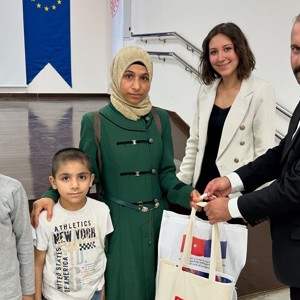 Şartlı Eğitim Yardımından Faydalanan Yabancı Ailelere  ‘Aile İçi İletişim’ Konulu Eğitim Verildi - fotoğraf 5